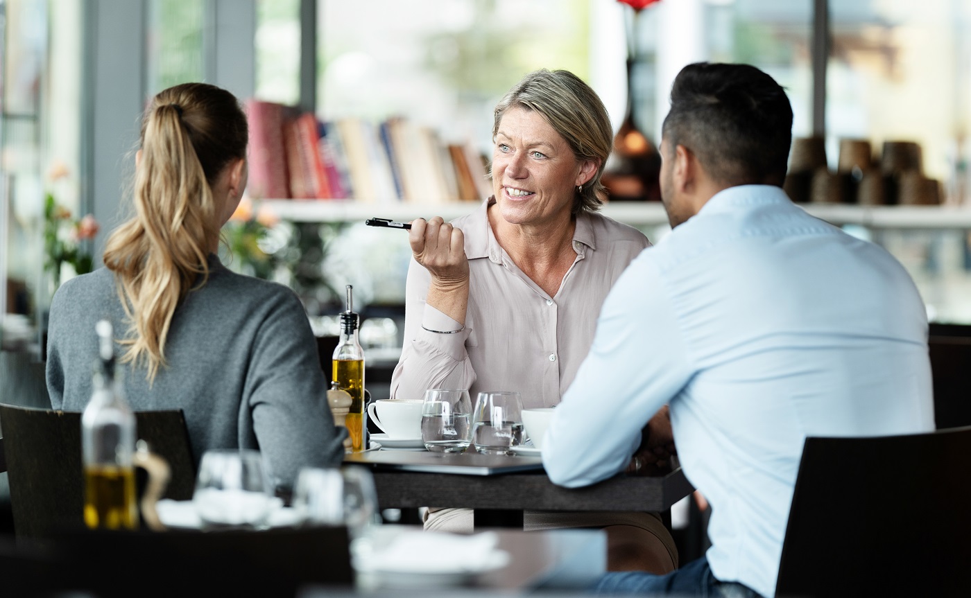 Cómo hacer los viernes más divertidos en el trabajo durante el verano (y todo el año)