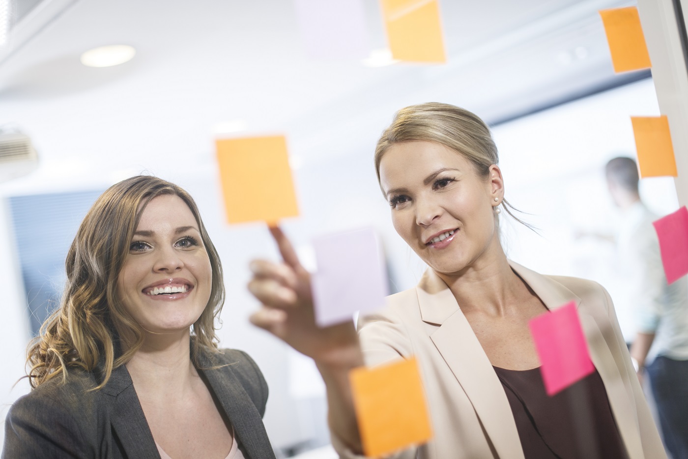 ¿Qué medidas aplican las empresas para eliminar la desigualdad entre mujeres y hombres?