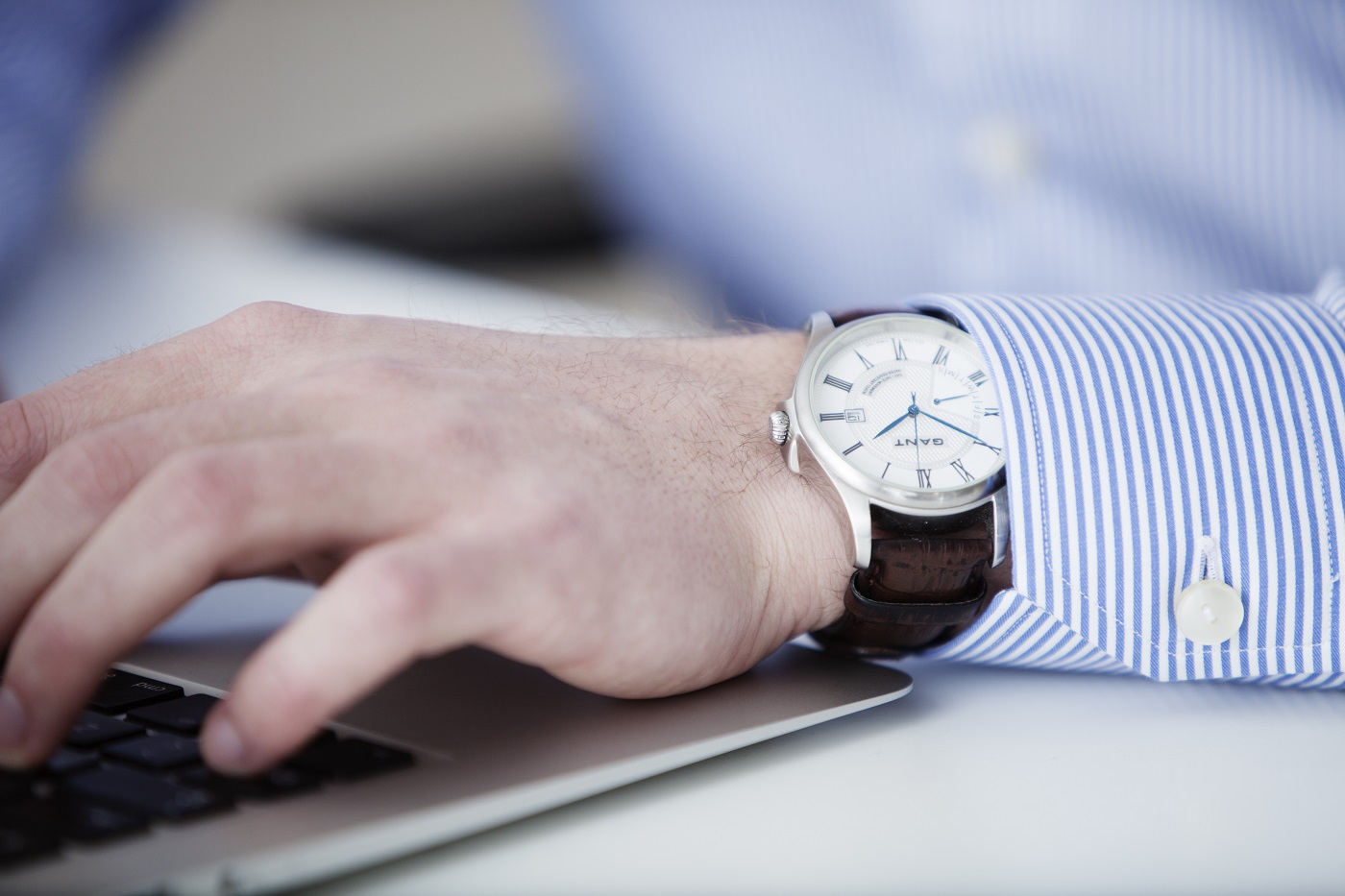 ¿Es obligatorio el registro del control horario en una empresa pequeña?